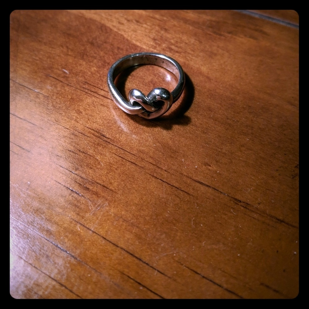 James Avery Delicate Knot Heart Ring size 7